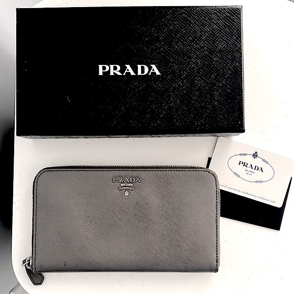 Prada Grey Leather Saffiano Zippy Wallet - Picture 2 of 11